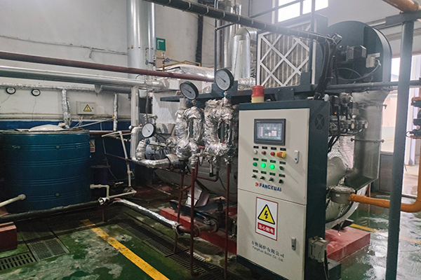 濰坊某飼料公司使用方快鍋爐一臺(tái)1噸燃?xì)庹羝仩t